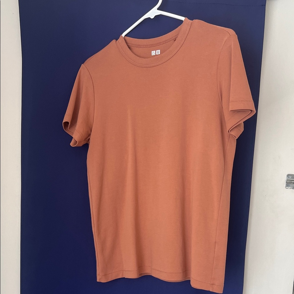 Uniqlo T shirt